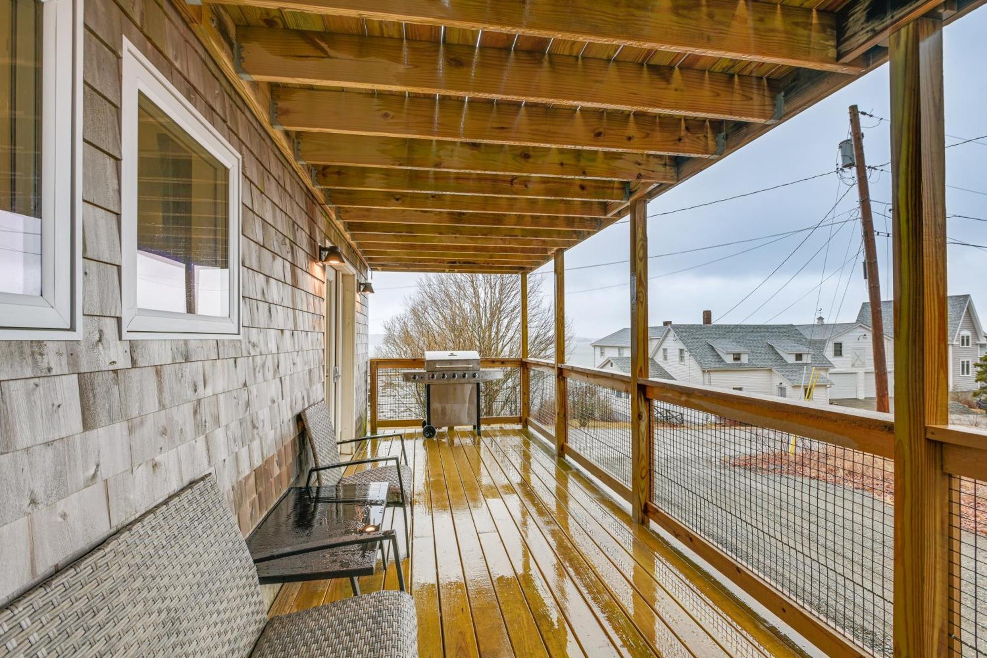Cozy Maine Getaway Covered Deck, Walk To Beach! Lubec Esterno foto